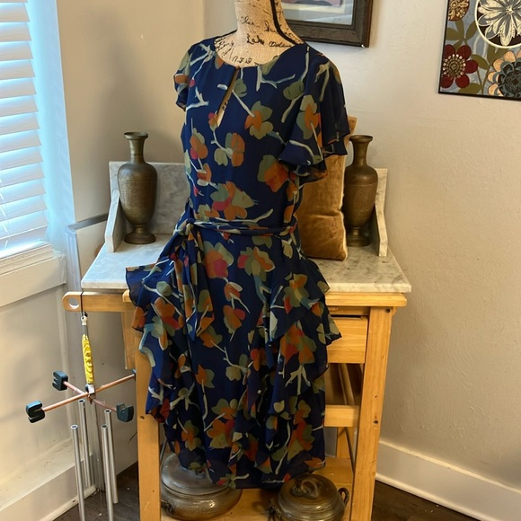 Ralph Lauren Dresses & Skirts - Ralph Lauren Navy Floral Black Label Designed Dress 8!!